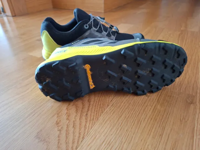 Scarpa da montagna Adidas Terrex (numero 36)