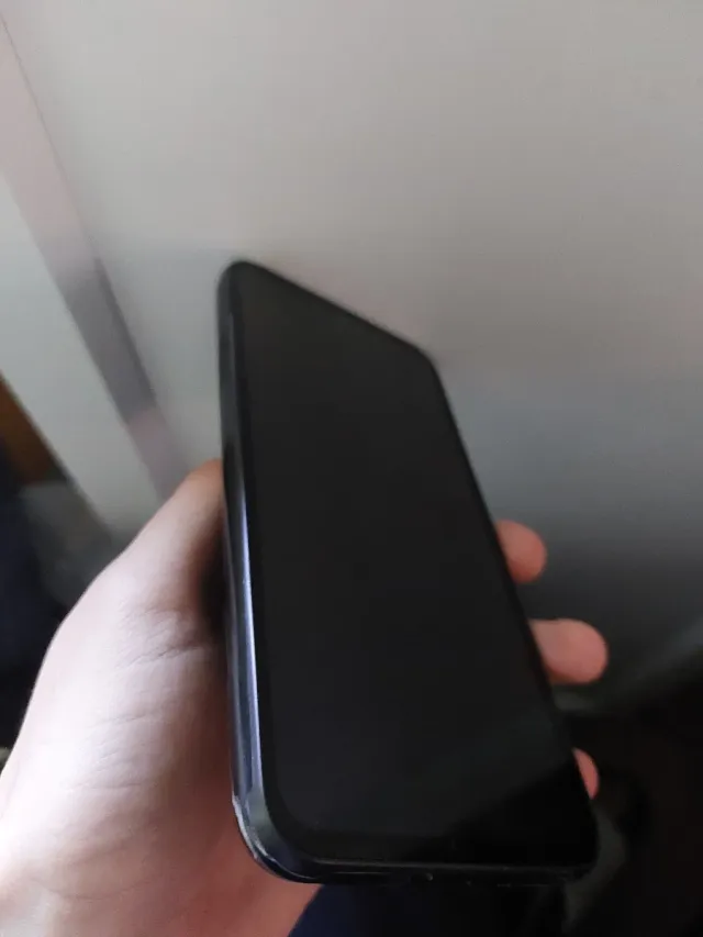 Samsung A54 5G con plastico protettivo