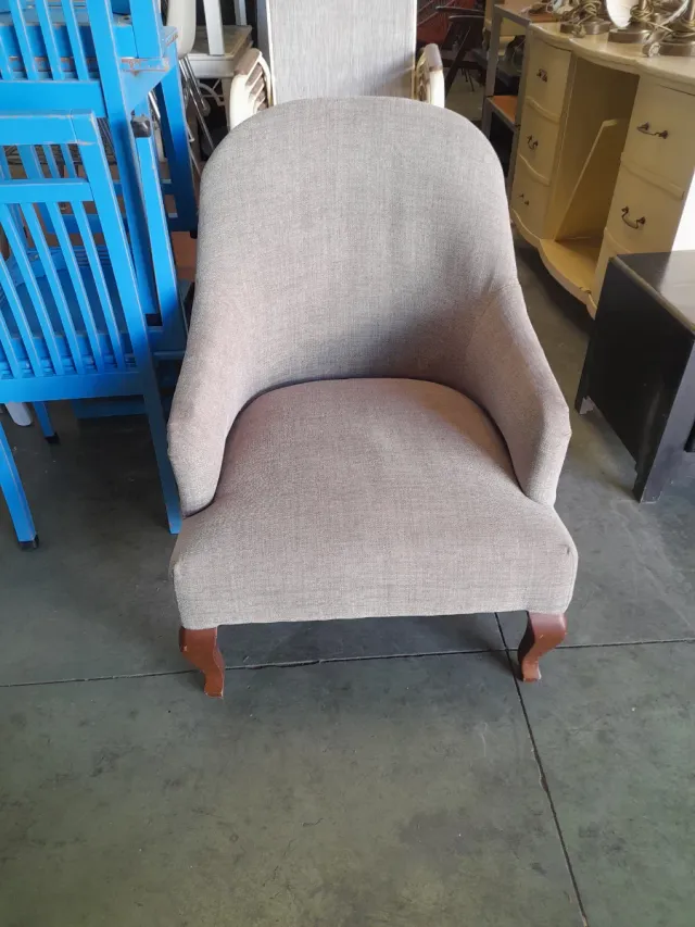 Sillón butaca beige tela