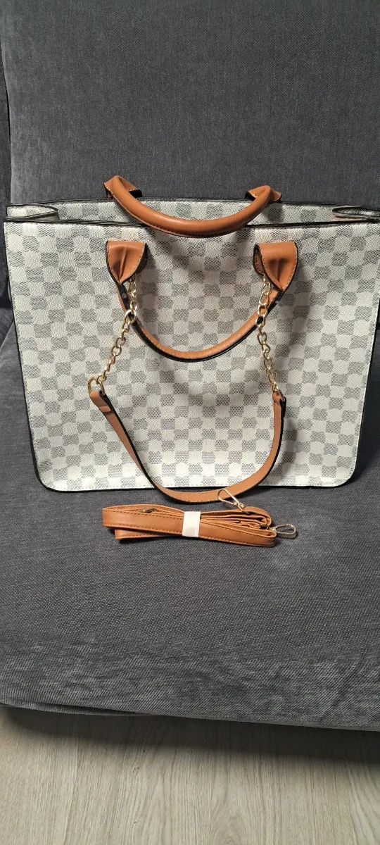 Bolso Grande para mujer Blanco Sin Usar.