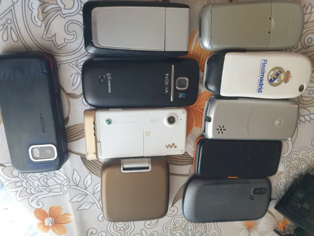 Lote 5 Móviles: Nokia, Siemens, Alcatel, Sony