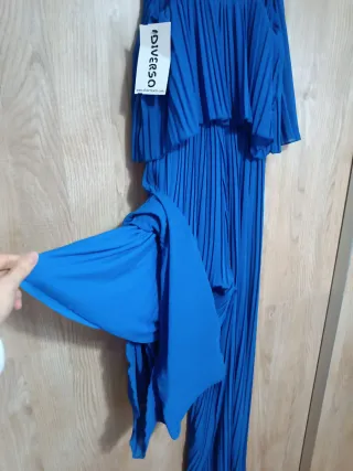 Mono largo plisado de  tirantes