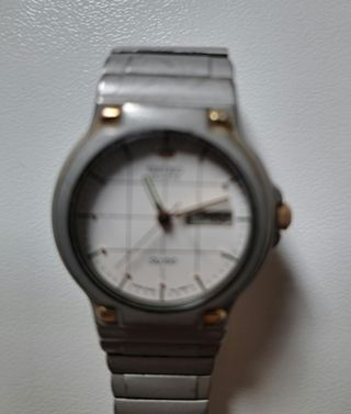 Reloj Seiko SQ 100