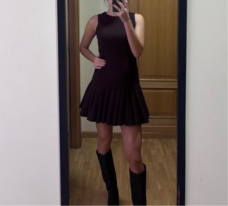Vestido mini tablas burdeos