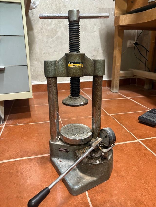 Prensadora Prótesis Dental