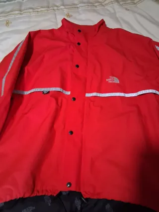 Chubasquero The North Face Rojo