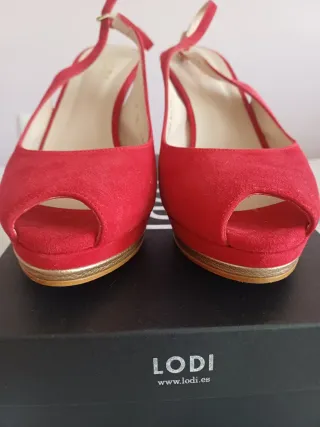 Sandalias Lodi Tacón 11 cms, color rojo.