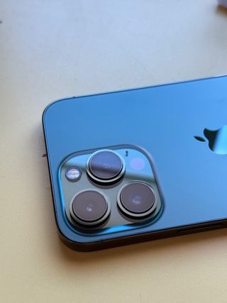 iPhone 13 Pro Verde + x2 Protezione Schermo