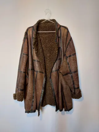 Chaqueta piel borreguito marrón (Con taras)