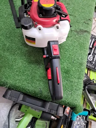 Tagliasiepe a scoppio 22.5 cc