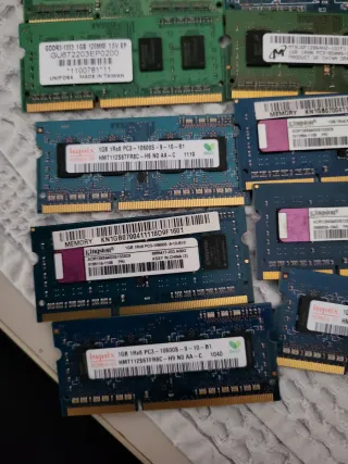 10x RAM PC3 1GB Notebook Kingston