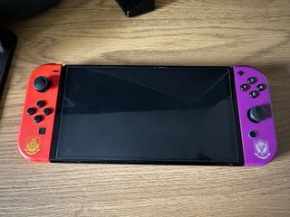 Nintendo Switch OLED Ed. Pokémon