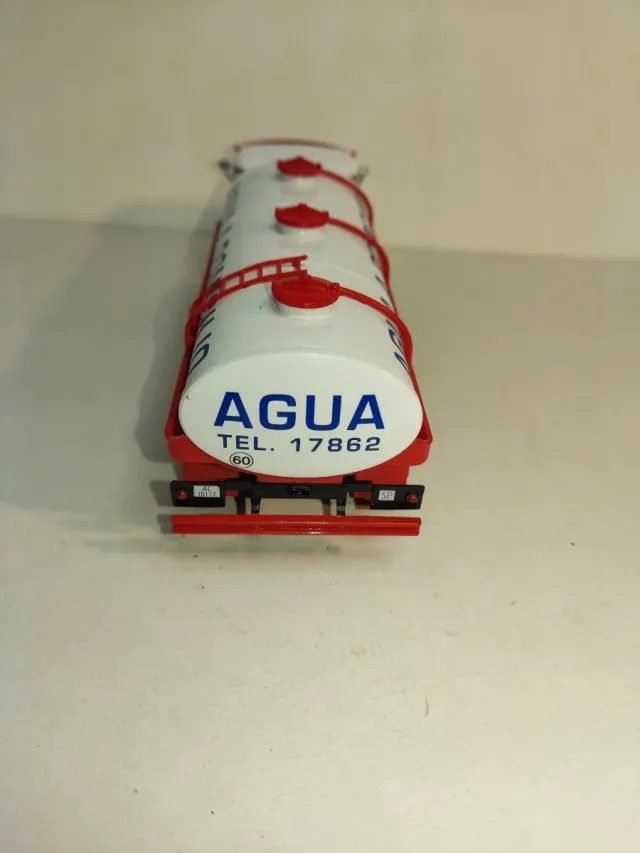 Pegaso Cisterna Agua 1/43
