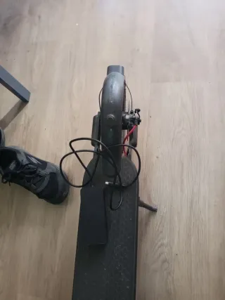 Patinete Eléctrico Xiaomi + Cargador