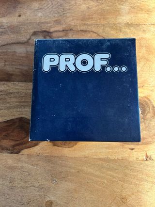 Confezione da 50 accendini della marca Prof in vari colori