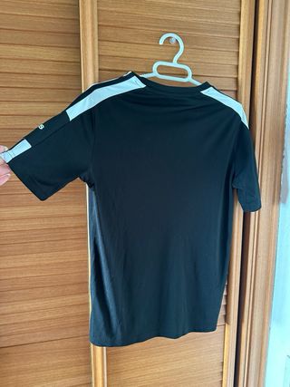 Camiseta Adidas Negra y Blanca Poliéster