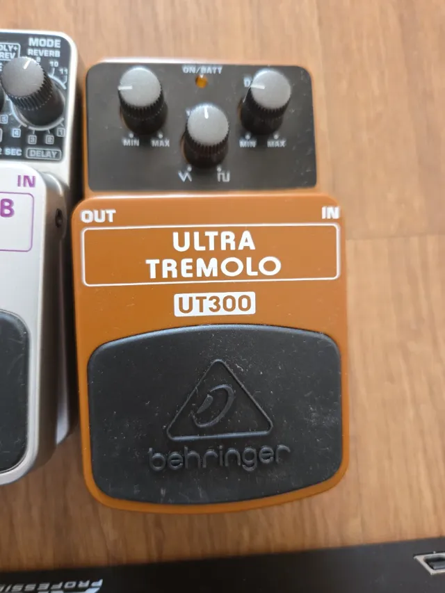 Pedales guitarra Mooer, Behringer