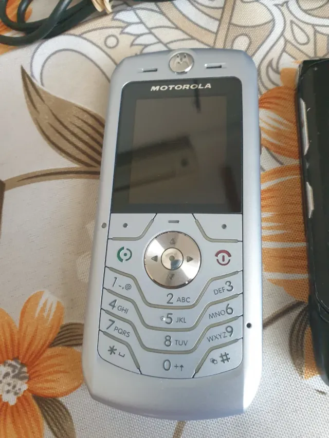 Confezione Motorola V3 Nero e V3i Argento