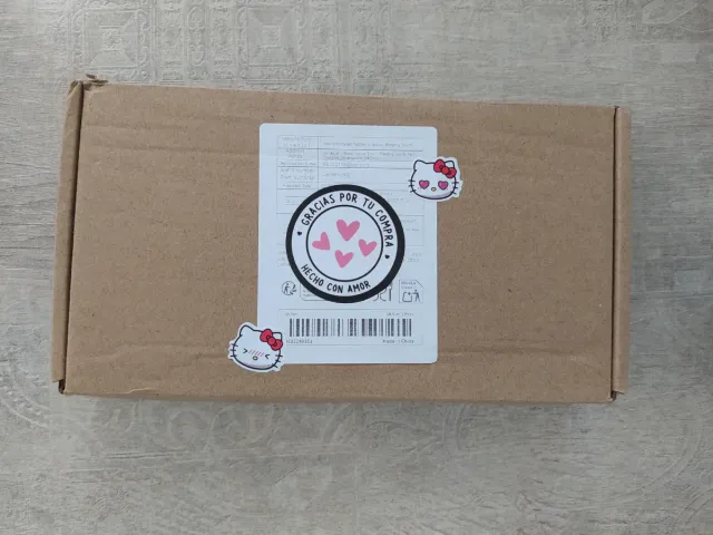 Pack Sanrio: Gomas pelo, llavero, soporte de móvil