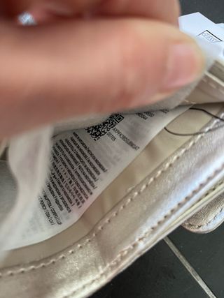 Monedero Guess Blanco y Dorado