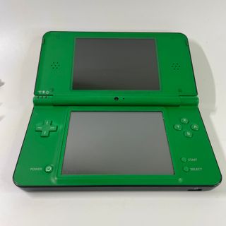 Nintendo DSi XL Verde