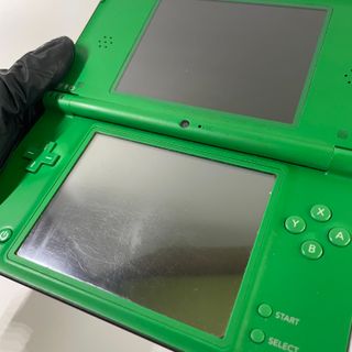 Nintendo DSi XL Verde