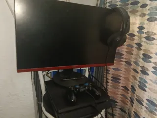 PS4 + Pantalla AOC 24