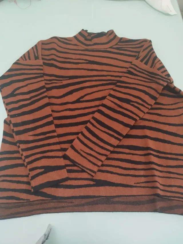 Jersey cebra marrón y negro