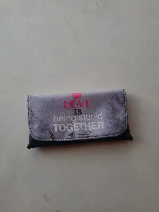 Cartera de tabaco gris y rosa