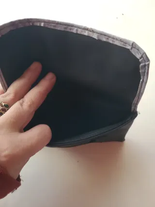 Cartera de tabaco gris y rosa