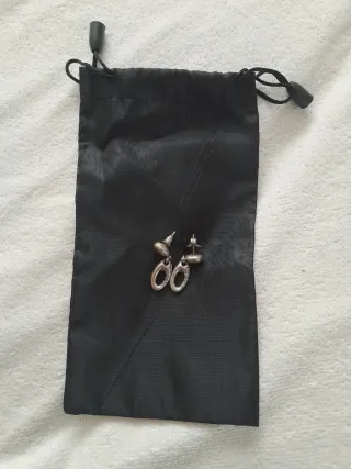 Pendientes ovalados plateados