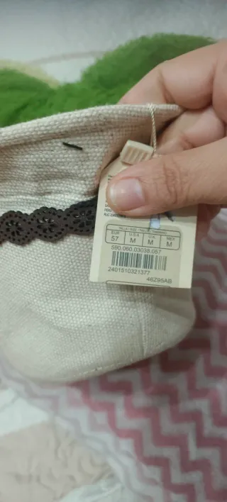 Sombrero beige con cinta marrón