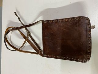 Bolso de cuero hecho a mano