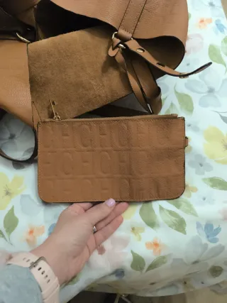 Bolso de piel marrón