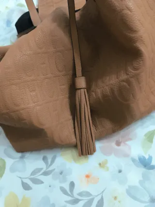 Bolso de piel marrón