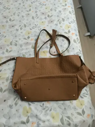 Bolso de piel marrón