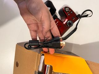 Cámara Kodak Pixpro AZ255 Roja