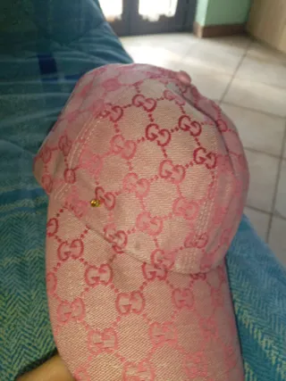 Cappello Gucci rosa monogramma GG