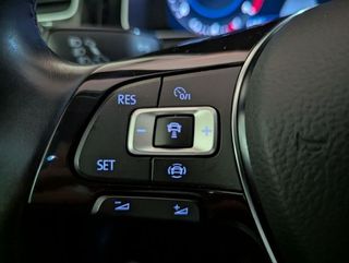 Volkswagen Golf Sport R-Line 2.0 TD 110kW Variant