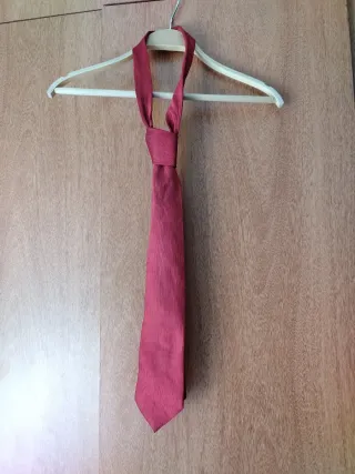 Corbata de seda roja