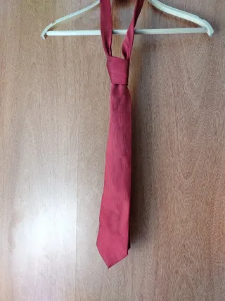 Corbata de seda roja