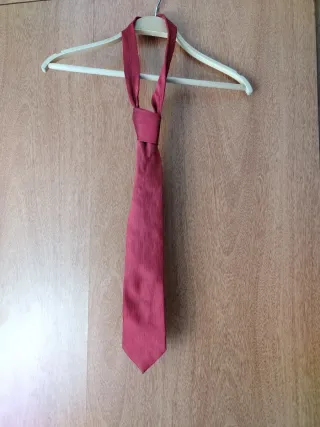 Corbata de seda roja