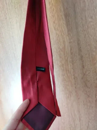 Corbata de seda roja