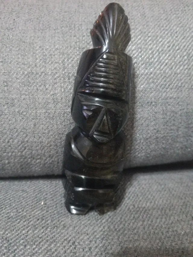 Estatua de piedra tallada