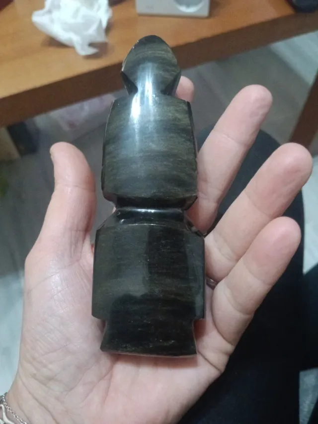 Estatua de piedra tallada