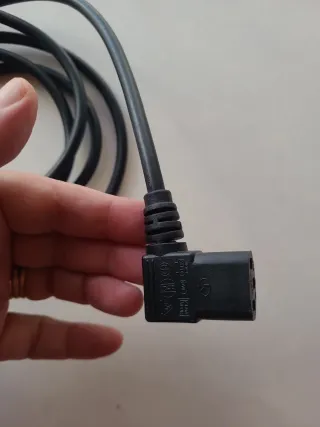 Cable de alimentación PC en ángulo