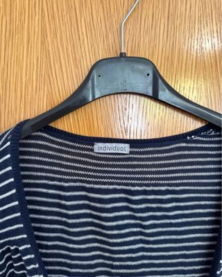 Chaqueta de punto azul marino a rayas