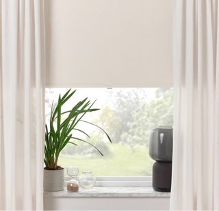 ESTOR ENRROLLABLE BEIGE 140cm ANCHO IKEA