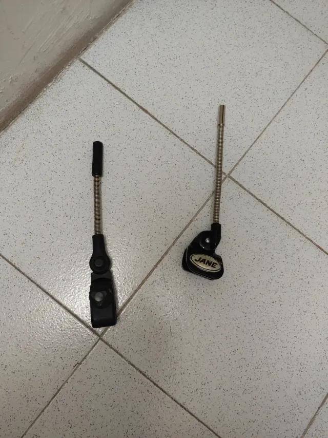 Supporto ombrellone Jane e passeggino universale per bambini.