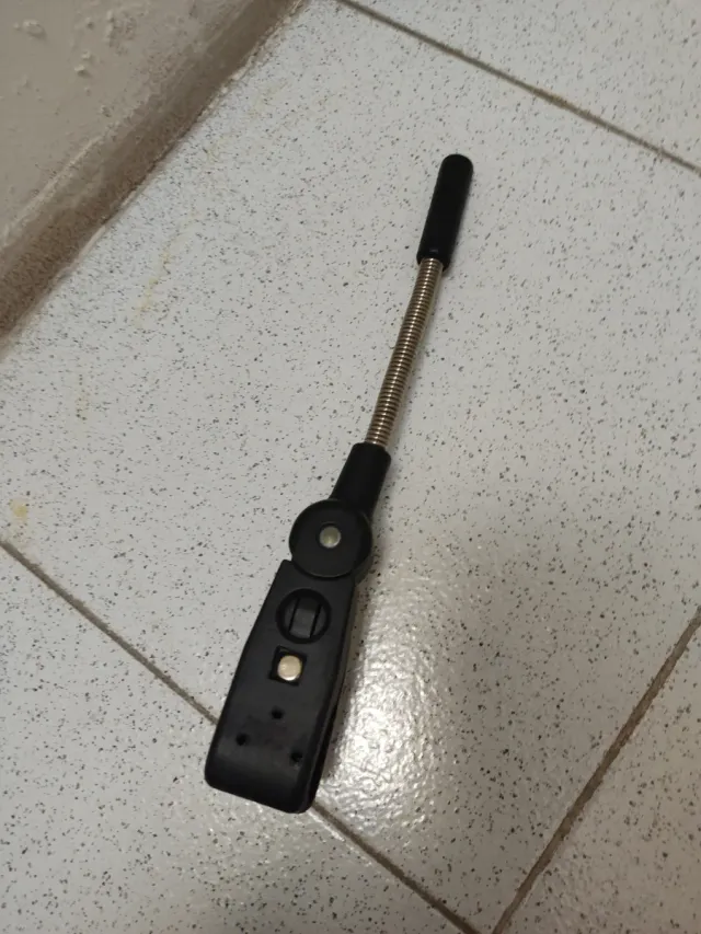 Supporto ombrellone Jane e passeggino universale per bambini.